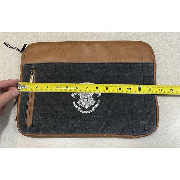 Harry Potter Notebook Laptop Sleeve Case Hogwarts W/Pockets & Soft Interior - Picture 8 of 10